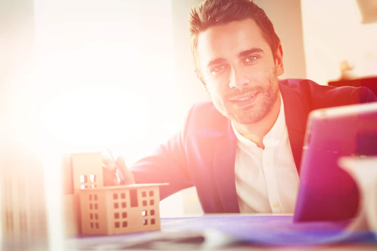Reconversion : comment se former aux métiers de l'immobilier ?