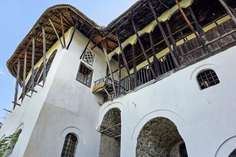 maison Skënduli