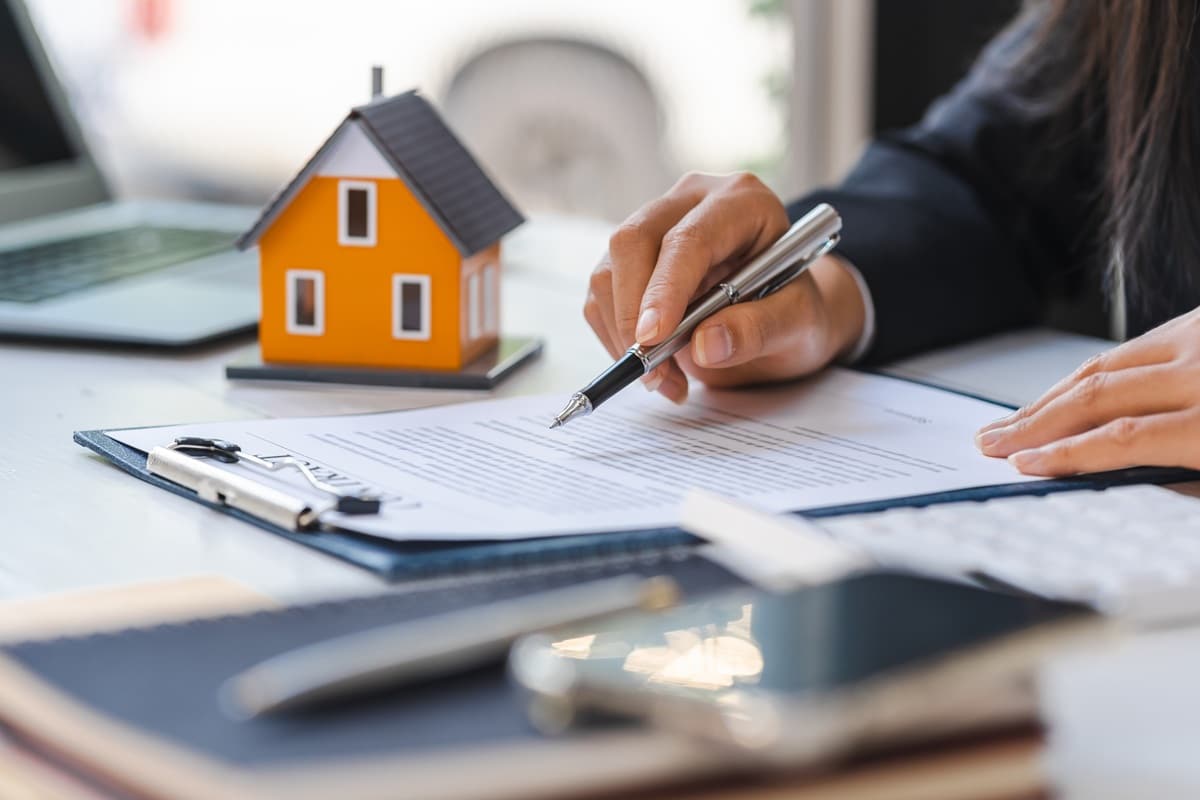 Assurance emprunteur et crédit immobilier se faire accompagner par un courtier local