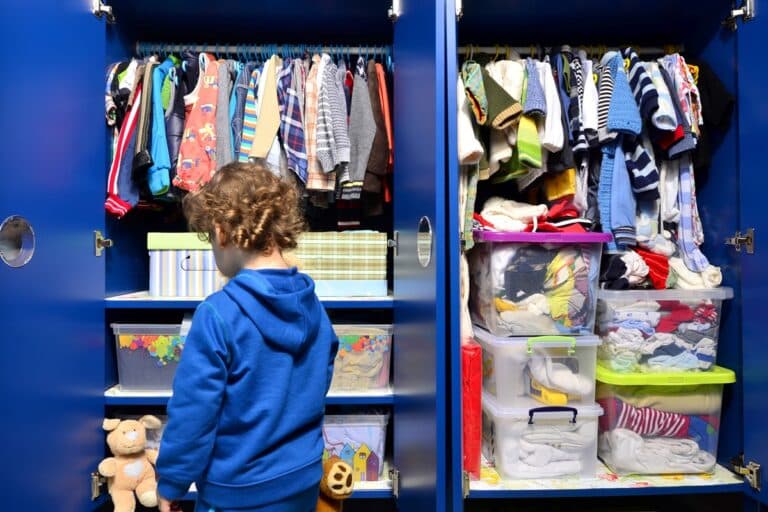 conseils aménager dressing familial