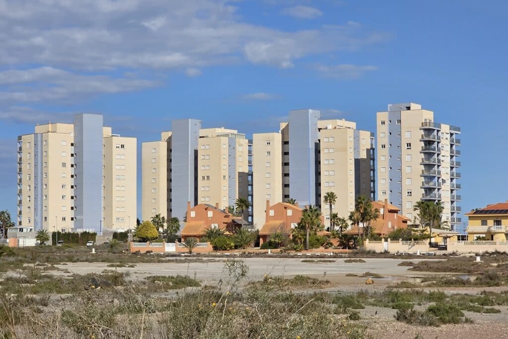 immeubles d'appartements à La Manga del Mar Menoir