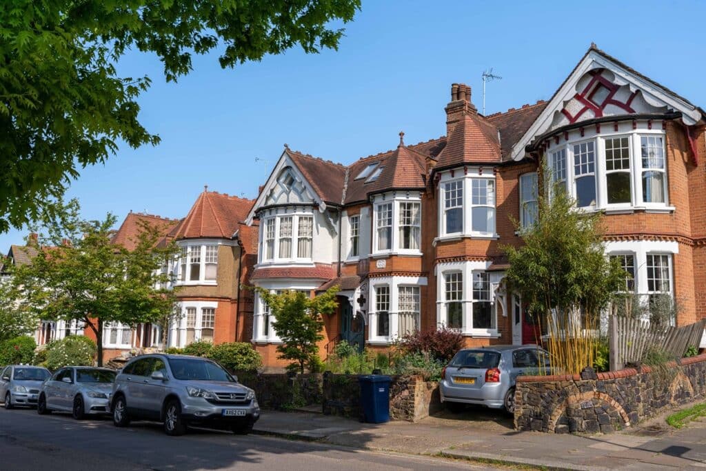 maisons edouardiennes avec des bow window à Londres