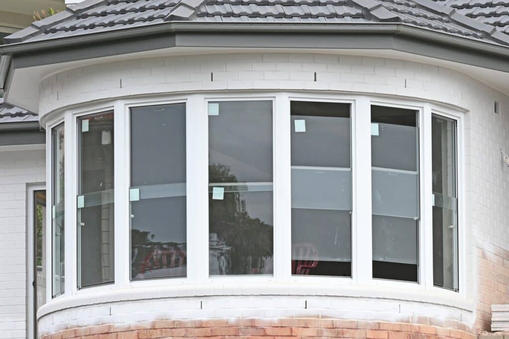 bow window contemporain en PVC