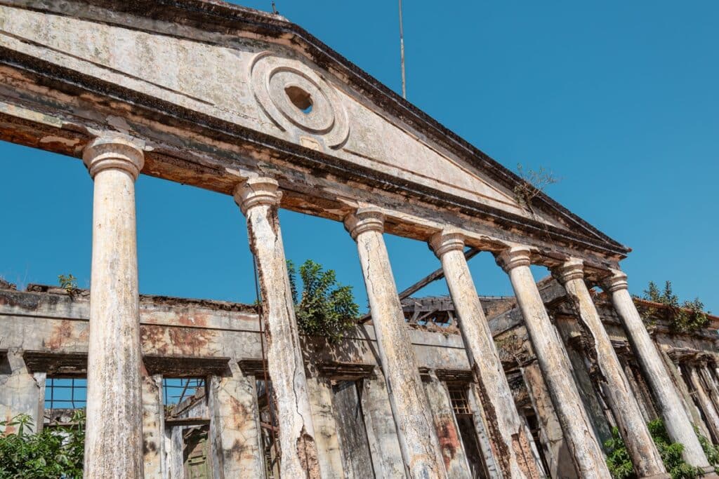 façade et colonnes Paços do Concelho