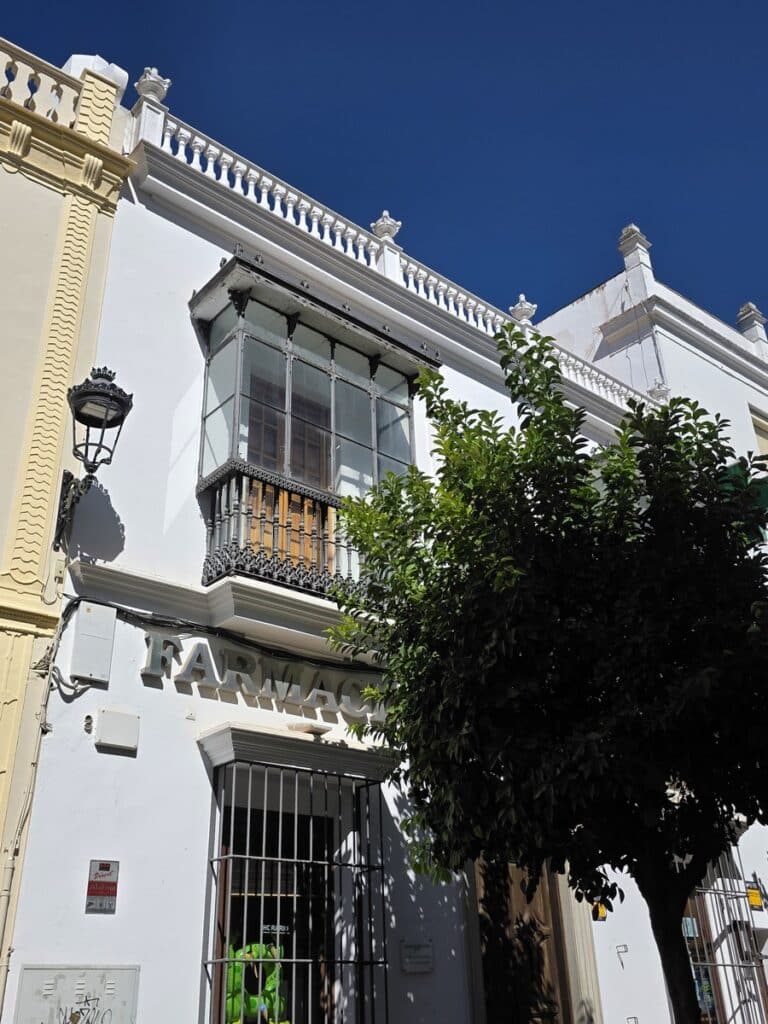 façade maison blanche à arcos de la frontera