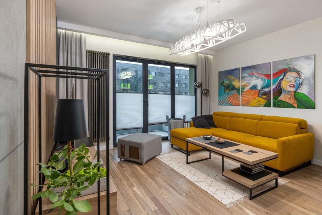 appartement coloré meublé avec goûit