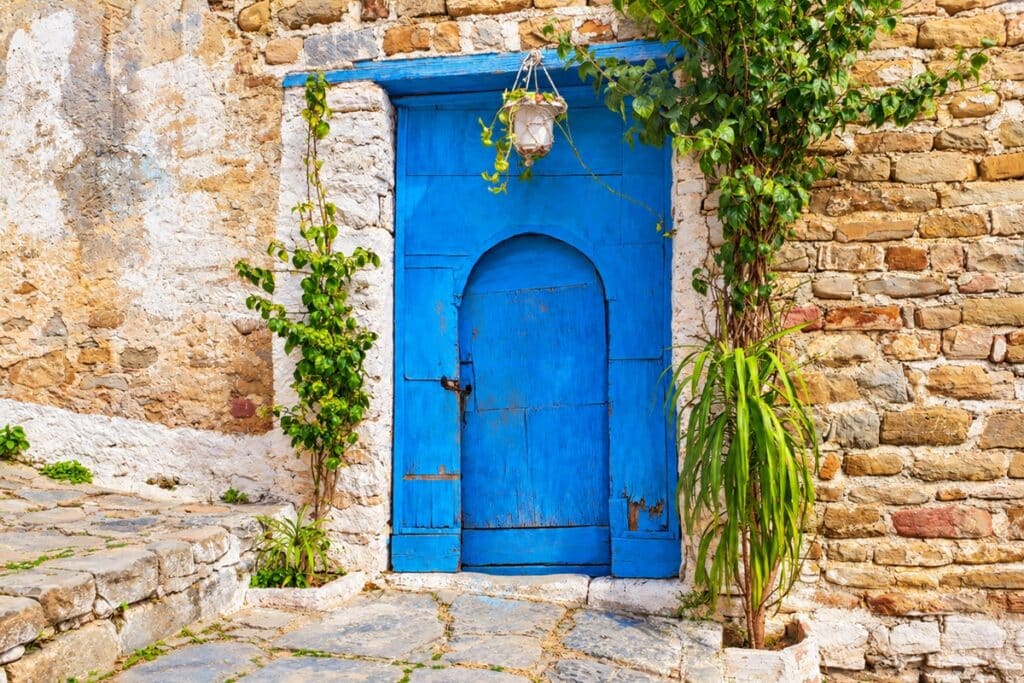 porte de maison bleue dans la casbah de Dellys